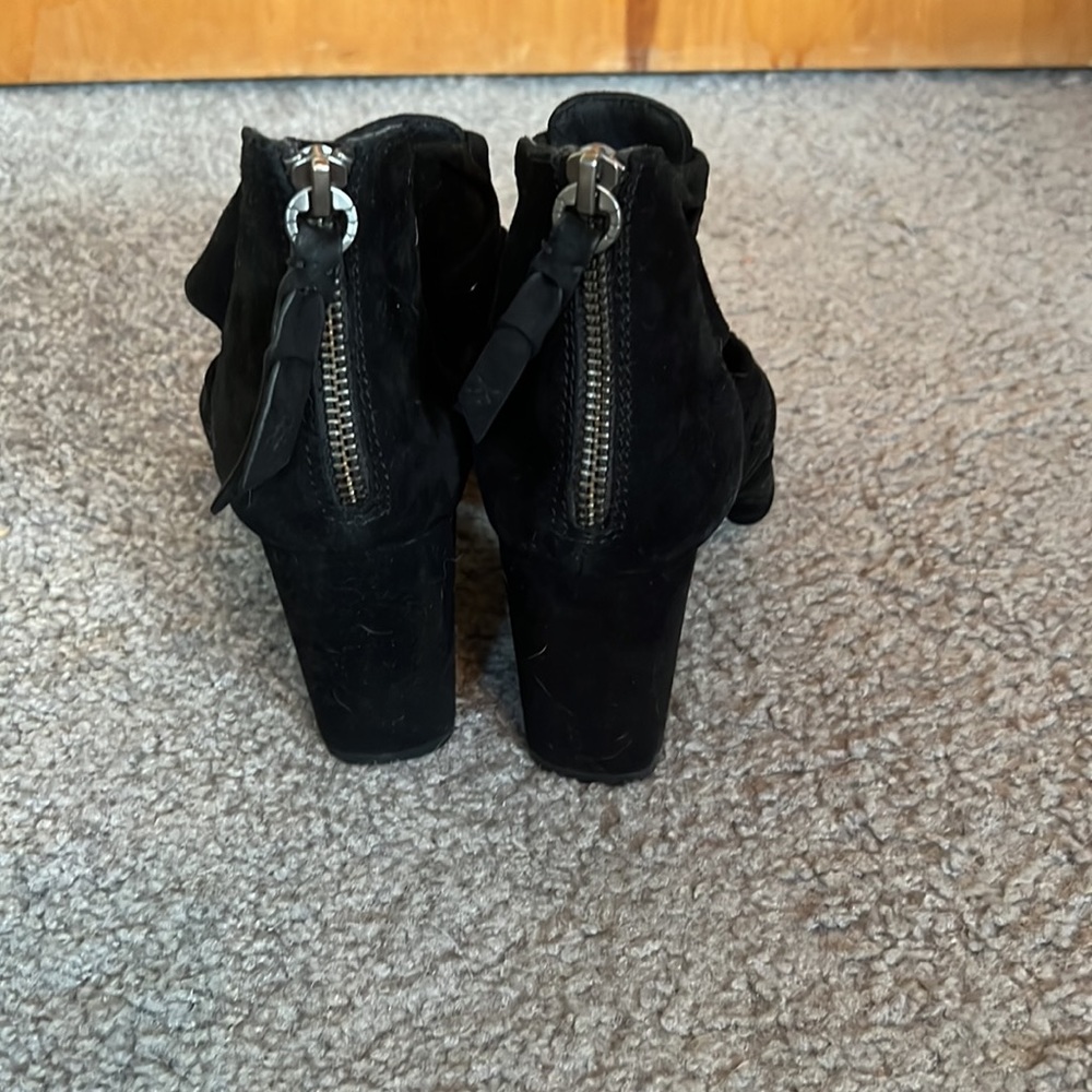 Heeled Sandals - Picture 4 of 5